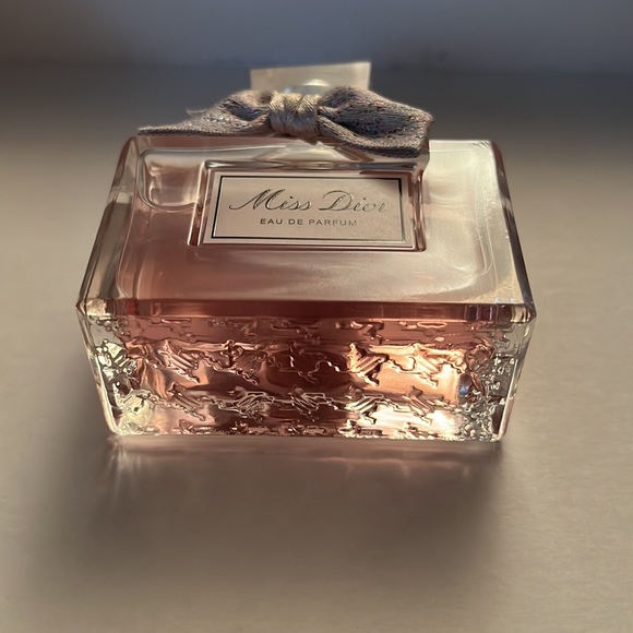 Miss Dior - Picture 6 of 11